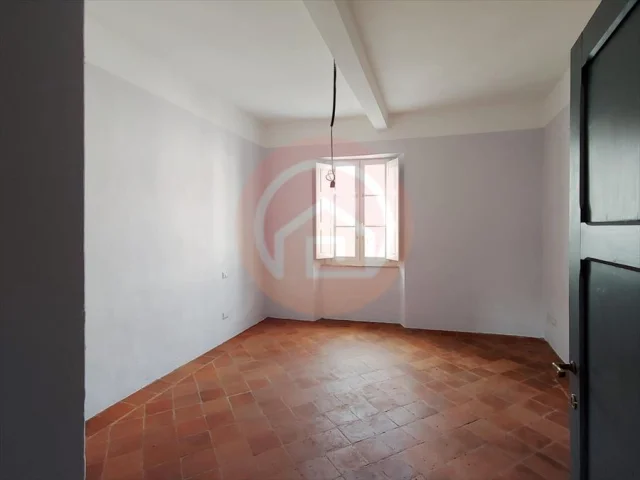 Appartamenti in Vendita - Appartamento in vendita a coreglia antelminelli centro storico