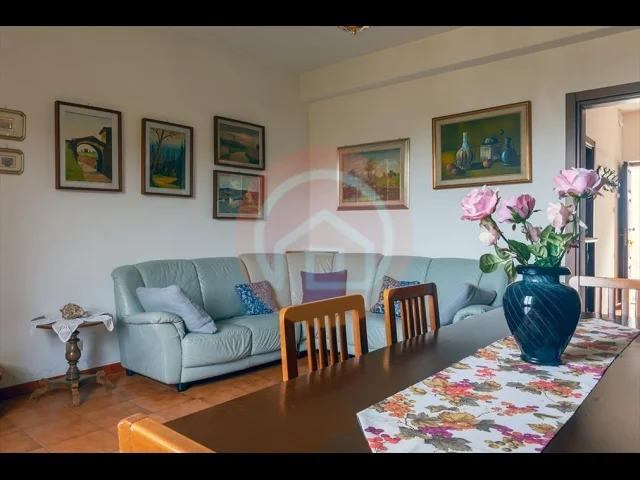 Villa bifamiliare in vendita a minucciano periferia