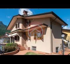 Villa bifamiliare in vendita a barga fornaci di barga
