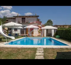 Villa in vendita a barga castelvecchio pasoli