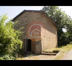 Appartamenti in Vendita - Casa indipendente in vendita a molazzana brucciano