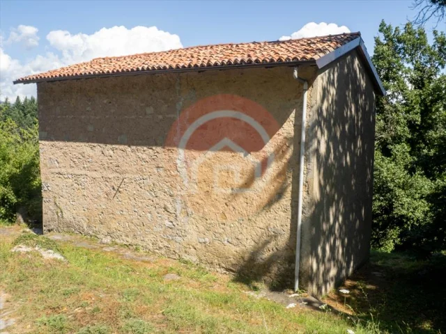 Appartamenti in Vendita - Casa indipendente in vendita a molazzana brucciano