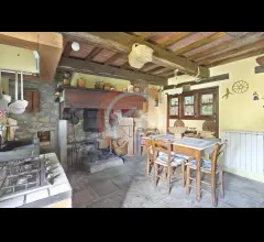 Casale in vendita a castiglione di garfagnana periferia