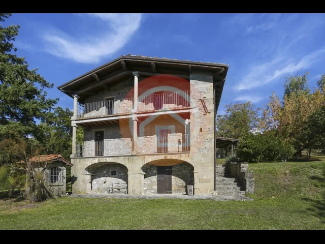 Appartamenti in Vendita - Casale in vendita a castiglione di garfagnana periferia