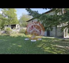 Appartamenti in Vendita - Casale in vendita a castiglione di garfagnana periferia