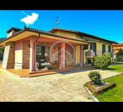 Villa in vendita a gallicano centro