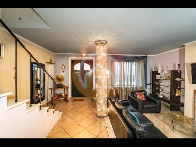 Appartamenti in Vendita - Villa in vendita a gallicano centro