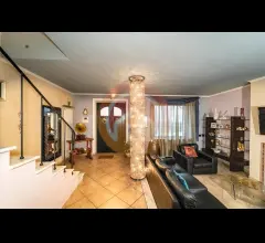 Appartamenti in Vendita - Villa in vendita a gallicano centro