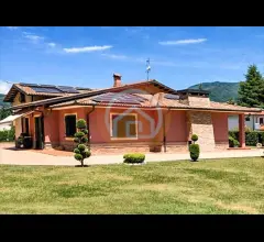 Appartamenti in Vendita - Villa in vendita a gallicano centro
