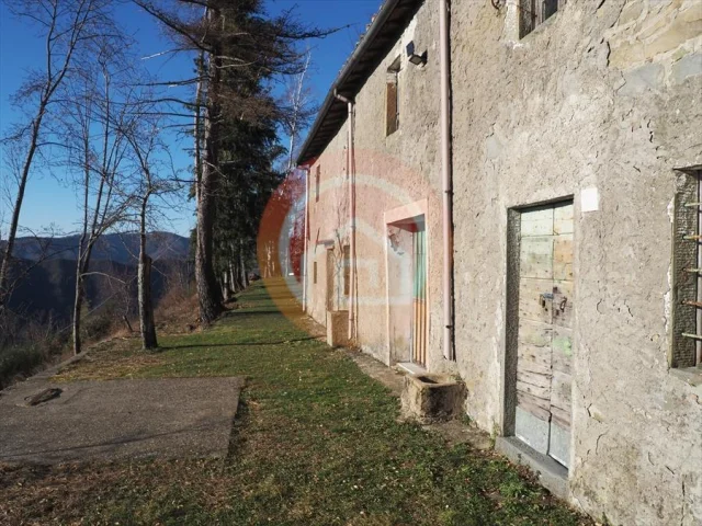 Appartamenti in Vendita - Rustico in vendita a coreglia antelminelli periferia