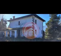 Appartamenti in Vendita - Rustico in vendita a coreglia antelminelli ghivizzano