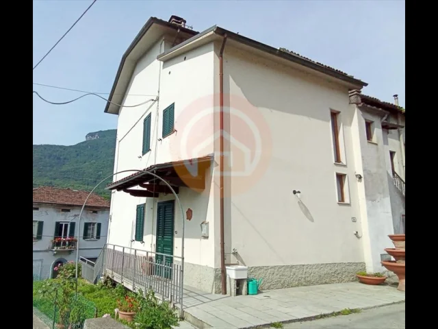 Casa indipendente in vendita a barga fornaci di barga