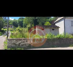 Appartamenti in Vendita - Appartamento in vendita a gallicano periferia