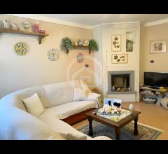 Appartamenti in Vendita - Villa bifamiliare in vendita a gallicano centro storico