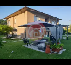 Appartamenti in Vendita - Villa in vendita a barga fornaci di barga