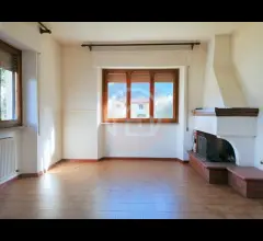 Appartamenti in Vendita - Appartamento in vendita a gallicano centro