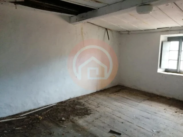 Appartamenti in Vendita - Casa indipendente in vendita a gallicano periferia
