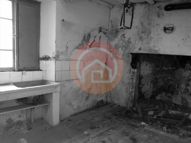 Appartamenti in Vendita - Casa indipendente in vendita a gallicano periferia