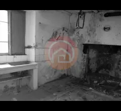 Appartamenti in Vendita - Casa indipendente in vendita a gallicano periferia