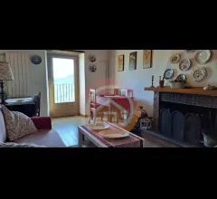 Appartamenti in Vendita - Casa indipendente in vendita a gallicano trassilico
