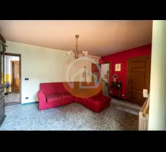 Appartamenti in Vendita - Casa indipendente in vendita a gallicano centro
