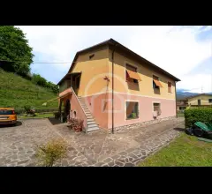 Appartamenti in Vendita - Villa in vendita a gallicano centro