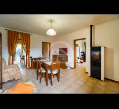 Appartamenti in Vendita - Casa indipendente in vendita a gallicano bolognana