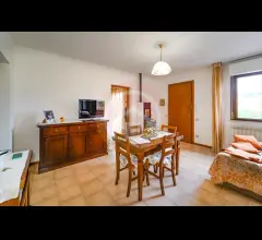 Appartamenti in Vendita - Casa indipendente in vendita a gallicano bolognana