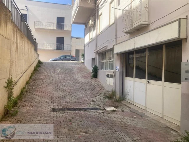 Magazzino in affitto a lercara friddi periferica