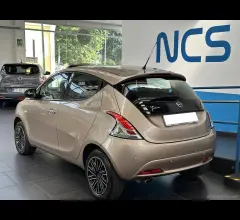 Auto - Lancia ypsilon 1.2 69 cv 5p. s&s gold