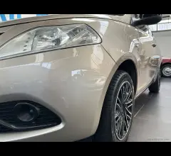 Auto - Lancia ypsilon 1.2 69 cv 5p. s&s gold