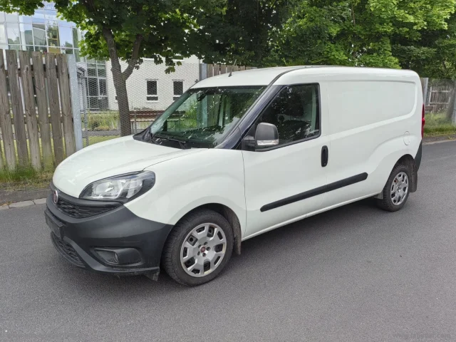 Auto - Fiat doblÃ² 1.6 mjt 120cv maxi 3 posti