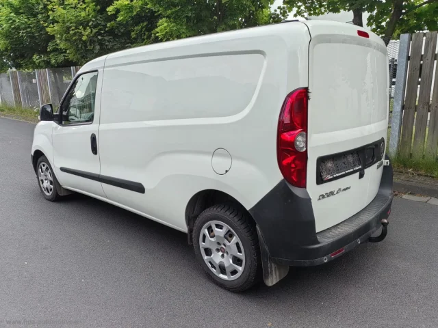 Auto - Fiat doblÃ² 1.6 mjt 120cv maxi 3 posti