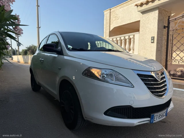 Auto - Lancia ypsilon 1.2 69 cv 5p. elefantino