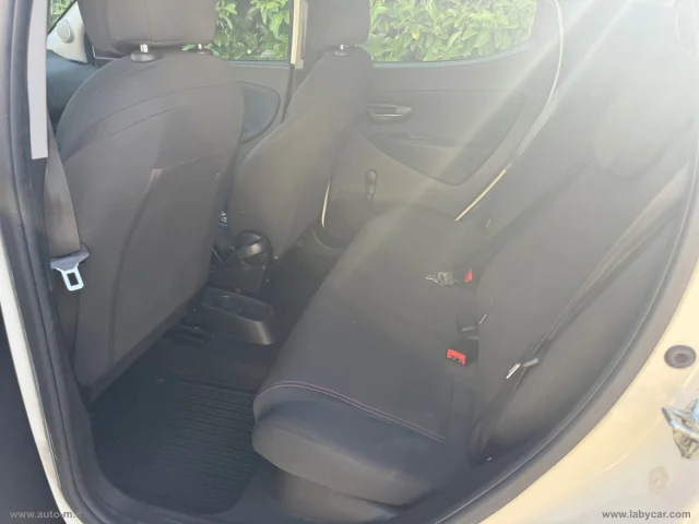 Auto - Lancia ypsilon 1.2 69 cv 5p. elefantino