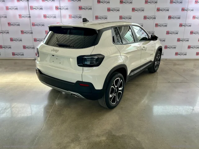 Auto - Jeep avenger summit