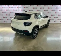 Auto - Jeep avenger summit