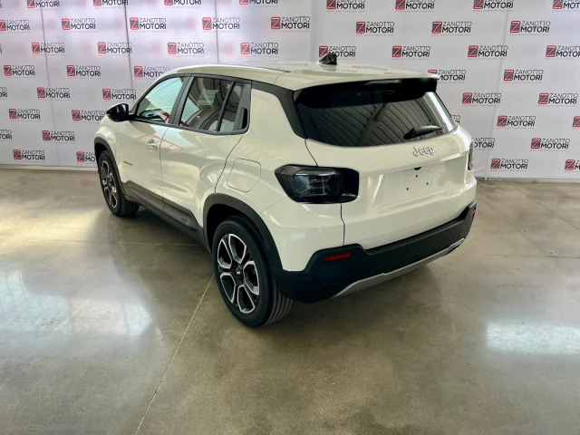 Auto - Jeep avenger summit