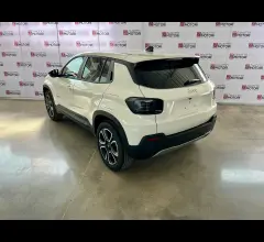 Auto - Jeep avenger summit
