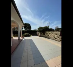 Appartamenti in Vendita - Casa indipendente in vendita a anzio lido dei pini