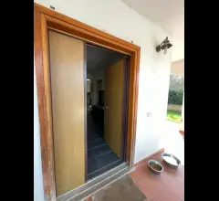 Appartamenti in Vendita - Casa indipendente in vendita a anzio lido dei pini