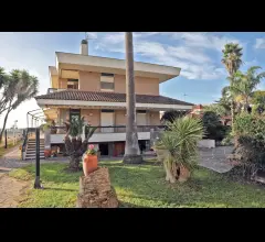 Casa indipendente in vendita a anzio lavinio mare