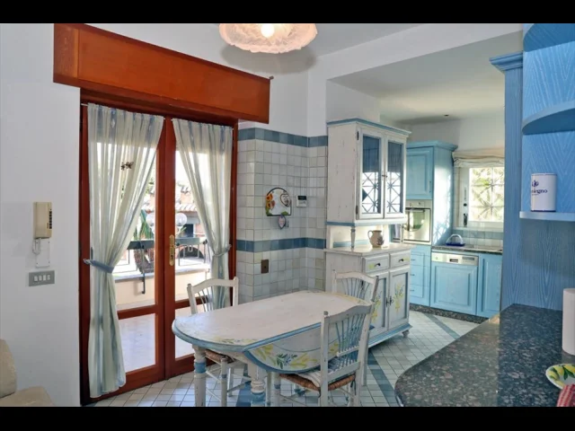 Appartamenti in Vendita - Casa indipendente in vendita a anzio lavinio mare