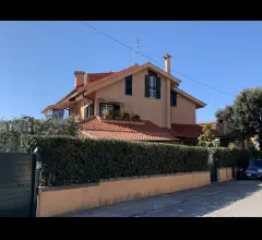 Appartamenti in Vendita - Appartamento in vendita a anzio lavinio mare