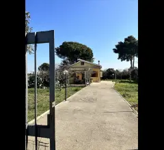 Appartamenti in Vendita - Casa indipendente in vendita a aprilia campo di carne