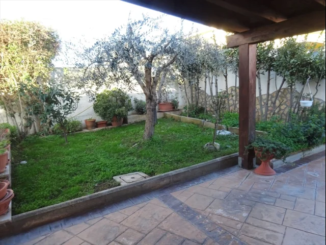 Appartamenti in Vendita - Casa indipendente in vendita a anzio colle cocchino