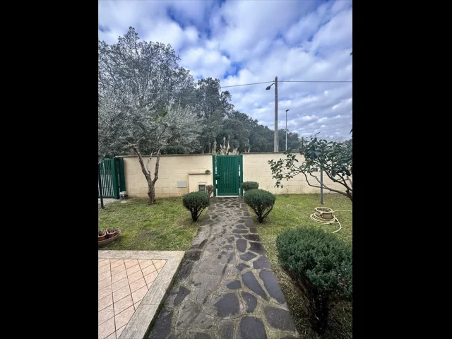 Appartamenti in Vendita - Villa bifamiliare in vendita a anzio villa claudia