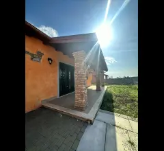 Villa bifamiliare in vendita a anzio cincinnato