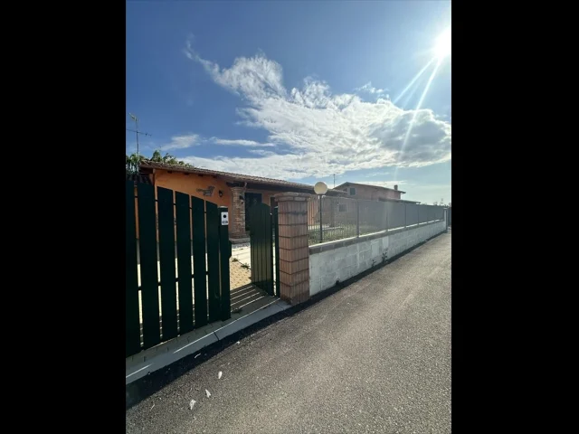 Appartamenti in Vendita - Villa bifamiliare in vendita a anzio cincinnato