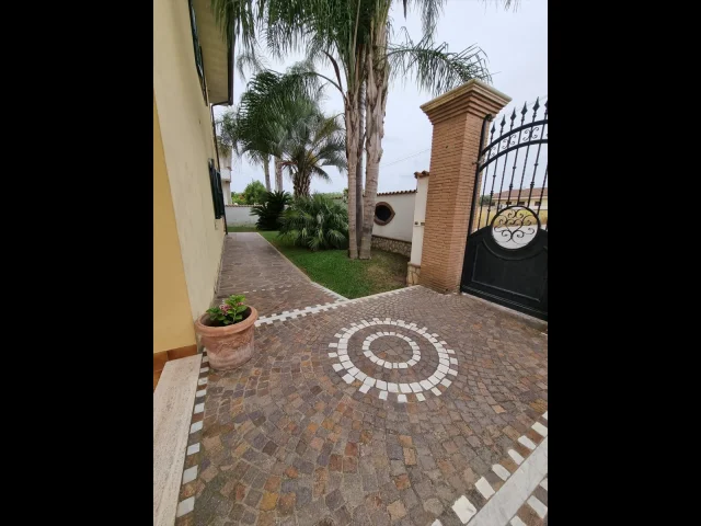Appartamenti in Vendita - Villa in vendita a anzio anzio